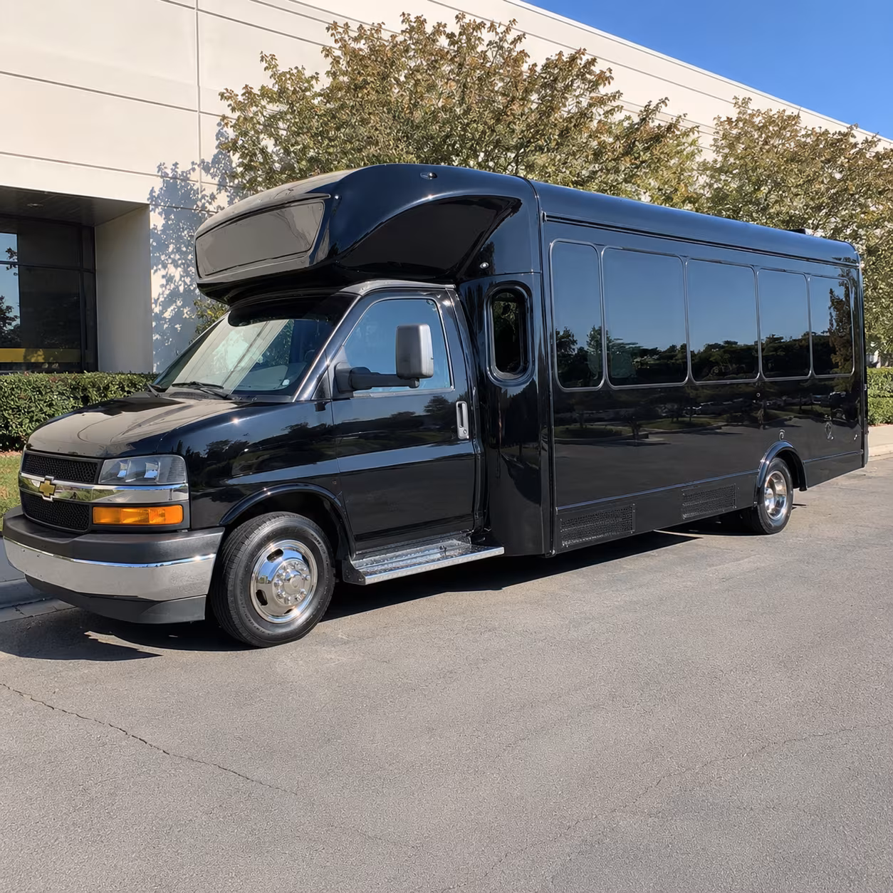 shuttle to tulsa international airport